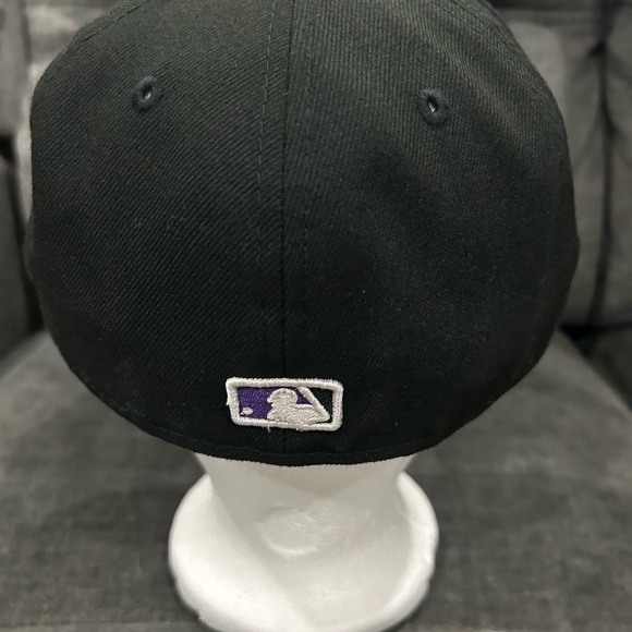 NEW!! Era 59Fifty Colorado Rockies Fitted Hat - Size 7. NEW WITH OUT TAG - Picture 5 of 10